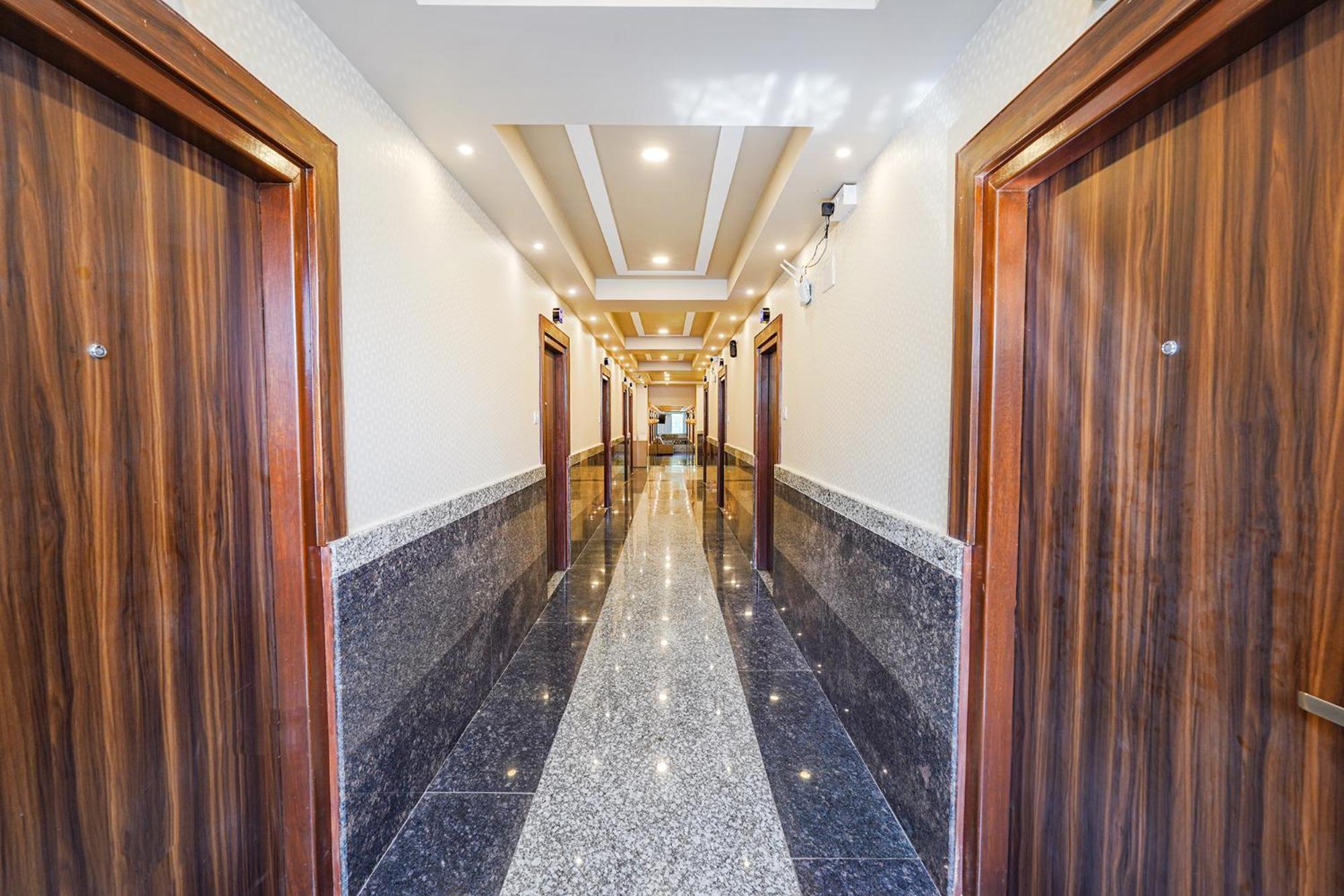 Fabhotel Grand Falcon 班加罗尔 外观 照片